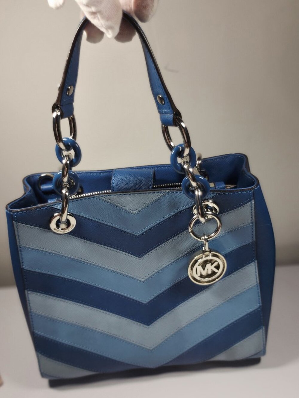 Authentic Michael Kors Blue Saffiano Leather Tote Bag Tricolor Silver Square